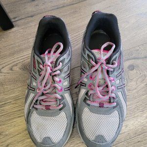 Asics sneakers  Gel Venture 6 size 8